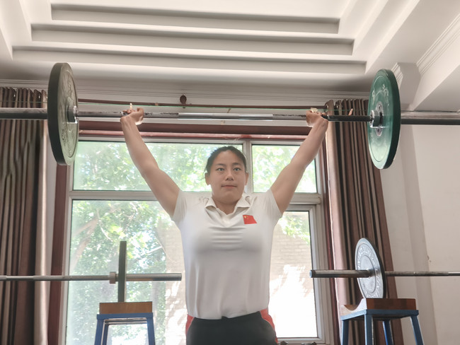【图3】训练中的赵玉萍.jpg