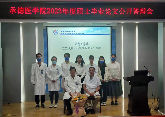 【4】王洪参与学生论文答辩.jpg