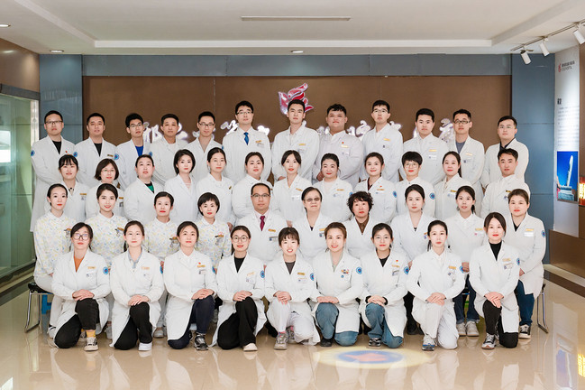 【1】儿童康复科全体医护人员.jpg